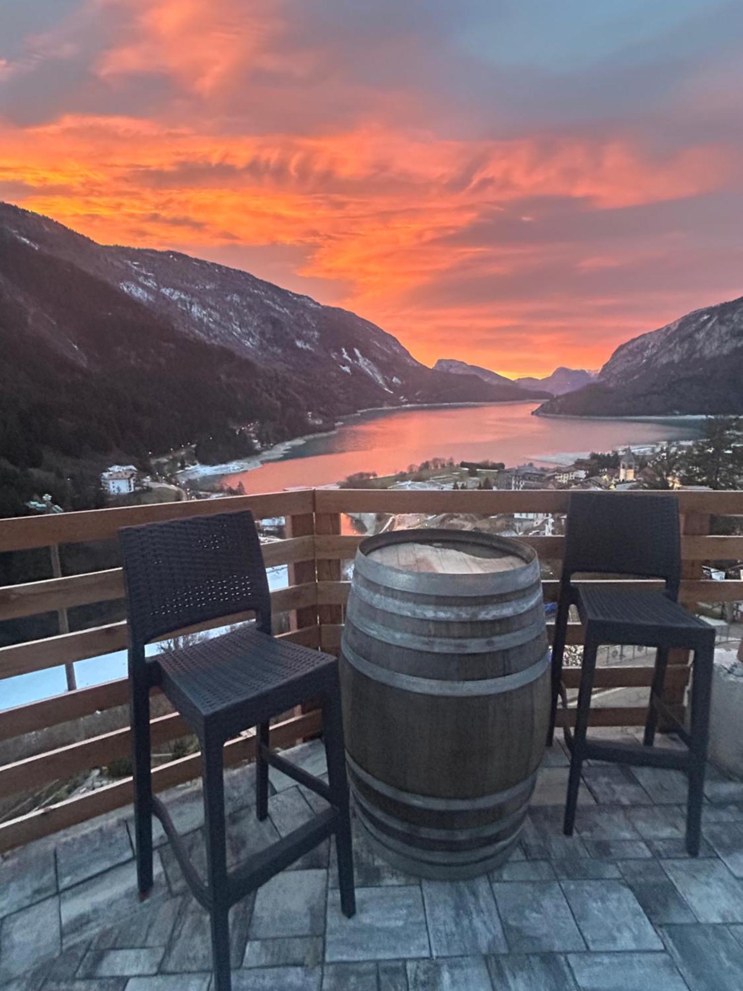 Hotel Aurora Molveno Exterior photo