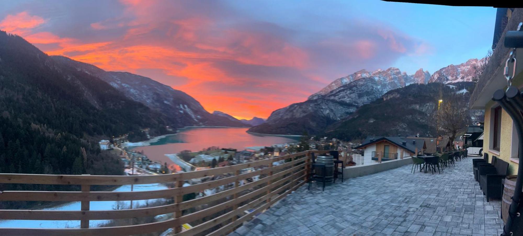 Hotel Aurora Molveno Exterior photo